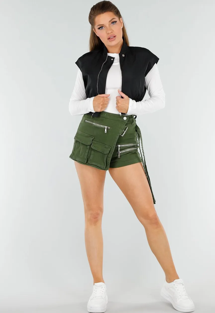 Zwarte Cropped Bodywarmer met Ritssluiting en Hoge Kraag