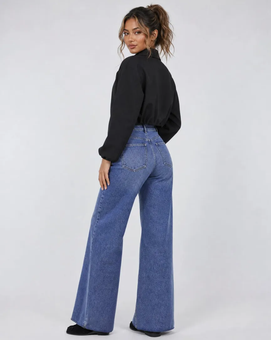 Zwarte Cropped Bomberjack met Ritssluiting en Ballonmouwen