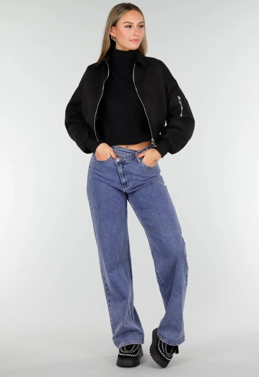 Zwarte Cropped Bomberjas met Zilverkleurige Rits en Utility-Zak op de Mouw