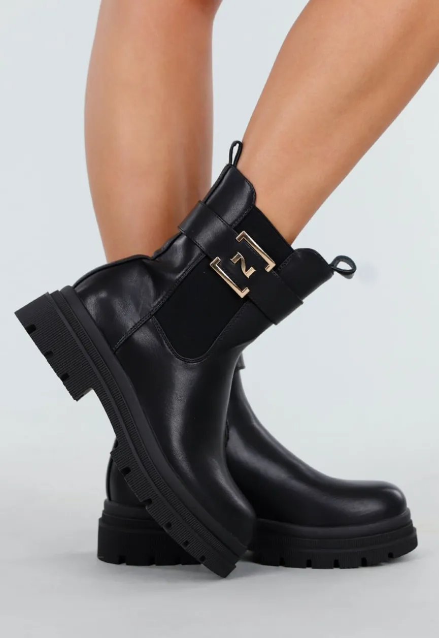 Zwarte Enkelboots met Chunky Zool Rits en Goudkleurige Gesp