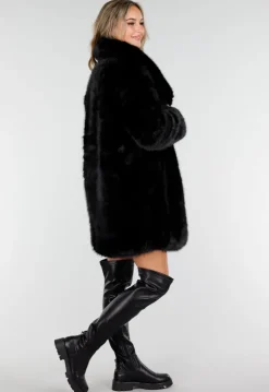 Zwarte Faux Fur Jas met Brede Kraag