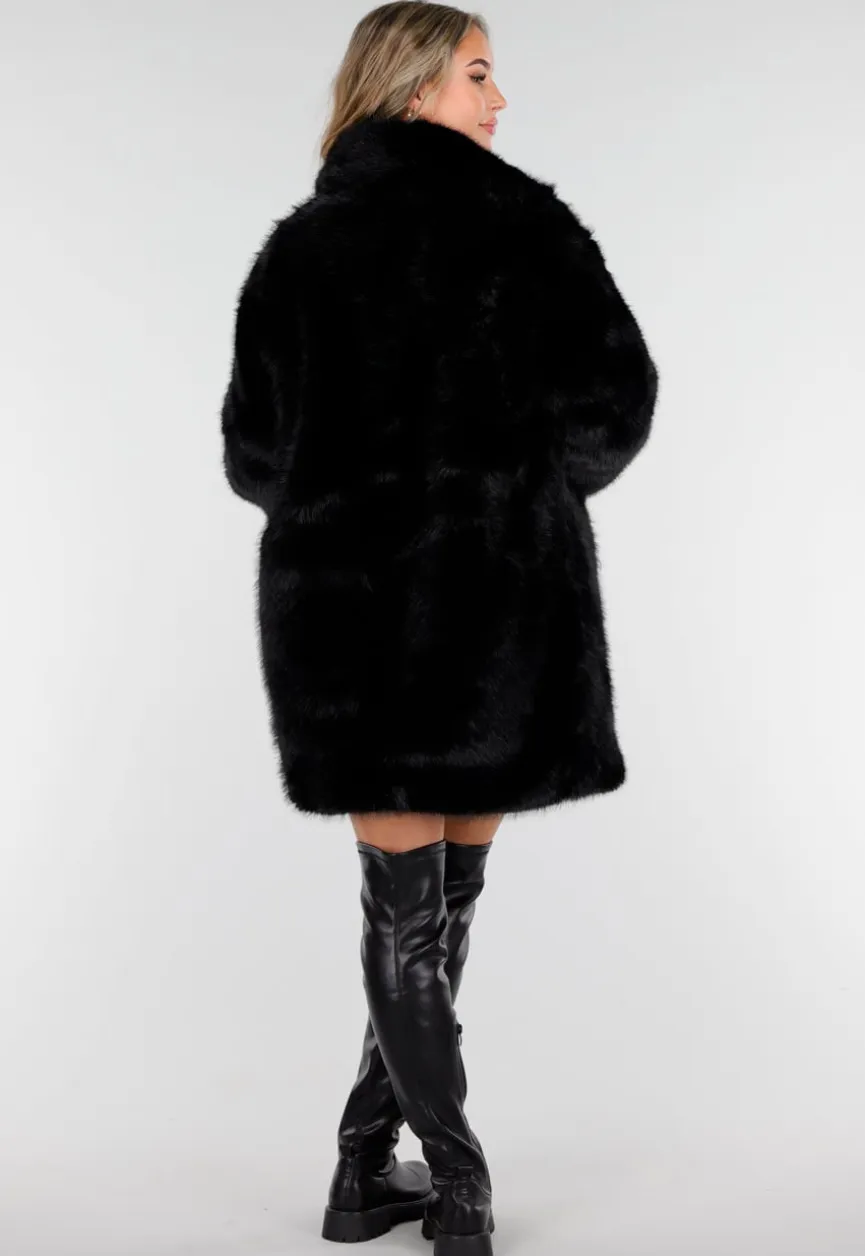 Zwarte Faux Fur Jas met Brede Kraag