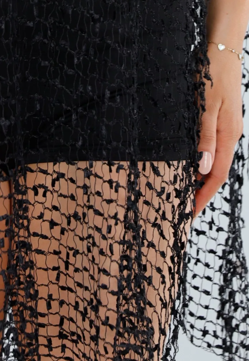 Zwarte Fishnet Cover-Up met Asymmetrische Puntzoom