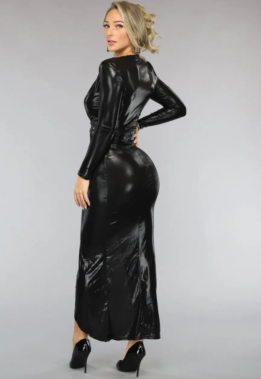 Zwarte Glanzende Longsleeve Jurk met Split en Schoudervulling
