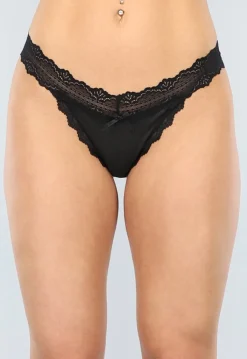 Zwarte Kanten Butterfly String met Strikjes