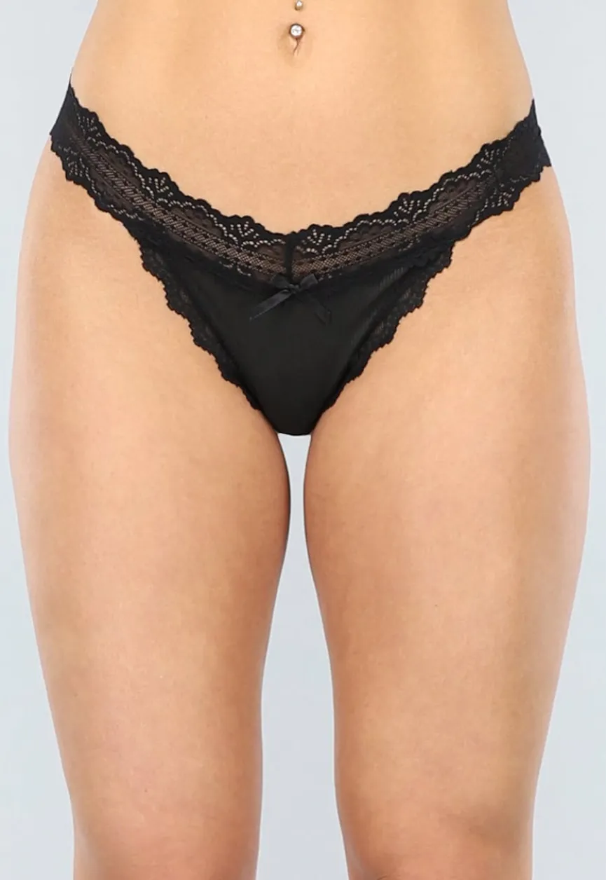 Zwarte Kanten Butterfly String met Strikjes