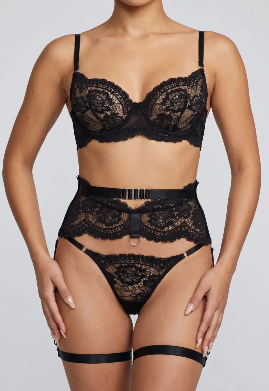 Zwarte Kanten Lingerie Set met Jarretelgordel En Beugel BH