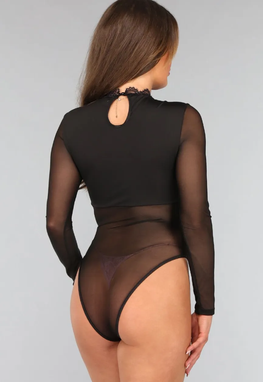 Zwarte Kanten Longsleeve Bodysuit met Cut Out