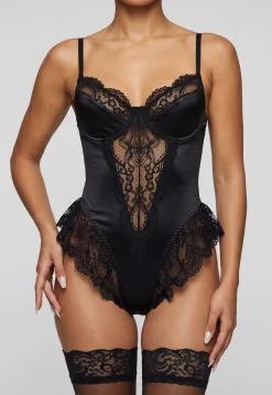 Zwarte Kant Lingerie Body met Kousen