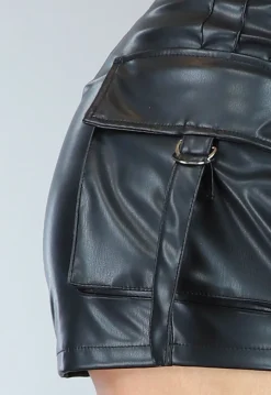 Zwarte Lederlook Cargo Short met Hoge Taille