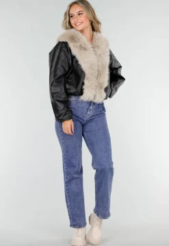 Zwarte Lederlook Jas met Beige Faux Fur Kraag