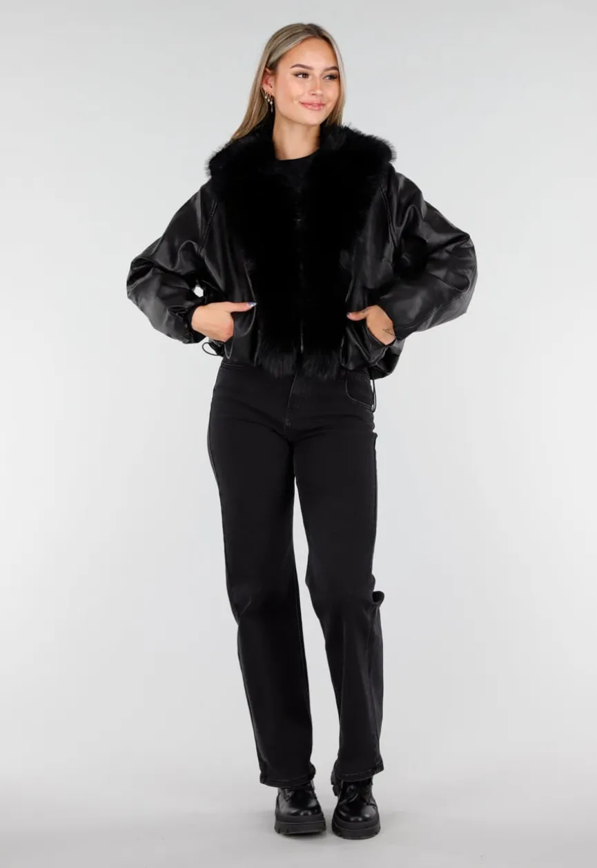 Zwarte Lederlook Jas met Imitatiebontkraag