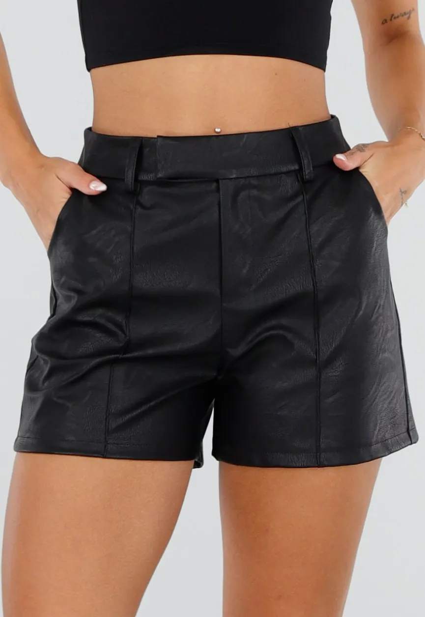 Zwarte Lederlook Shorts met Elastische Tailleband