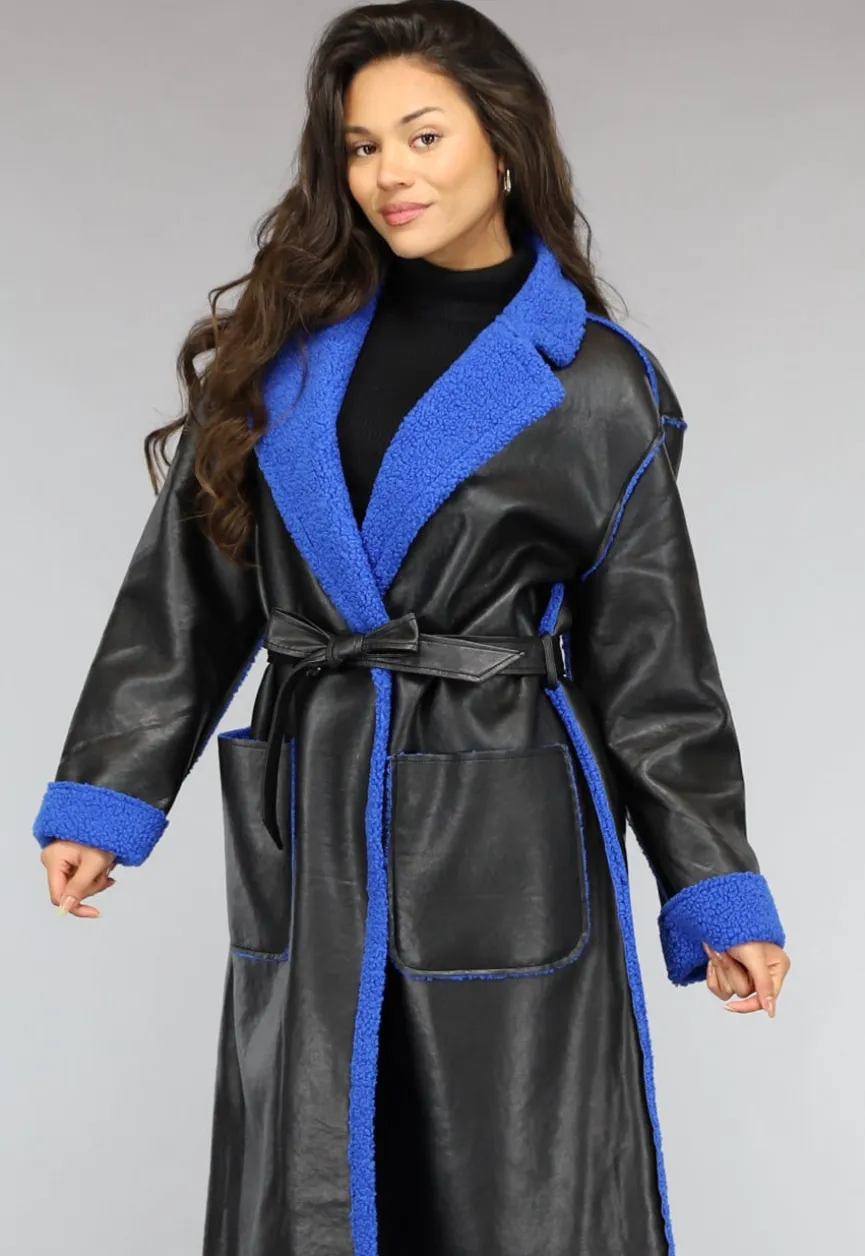 Zwarte Leren Trenchcoat met Blauwe Teddy Voering
