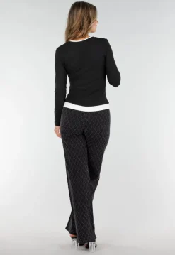 Zwarte Longsleeve Top met V-Hals en Witte Boorden