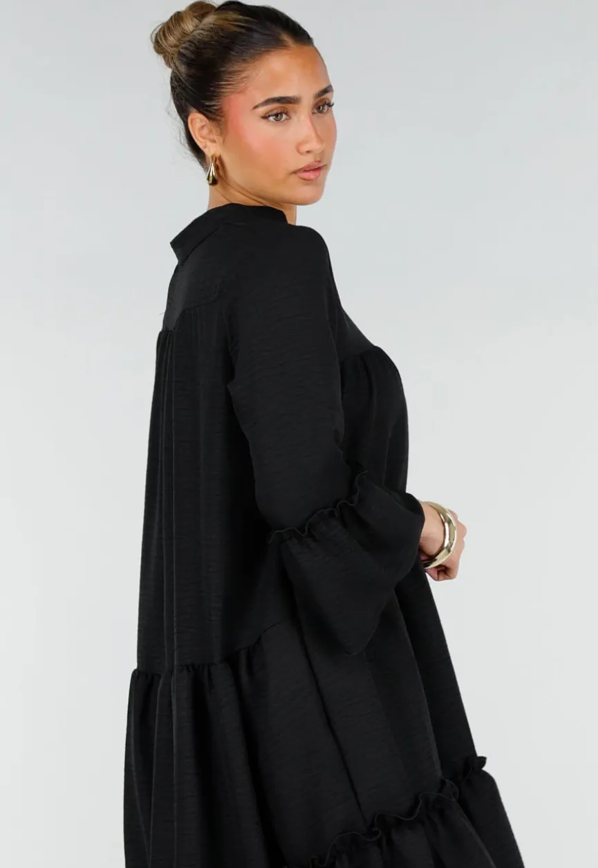 Zwarte Midi Jurk met V-Hals en Ruffle Details