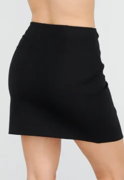 Zwarte Mini Rok met Overslag en Aansluitende Stretch Pasvorm