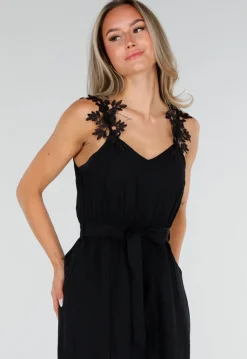 Zwarte Mousseline Maxi Jurk met Kantdetail en Tailleband