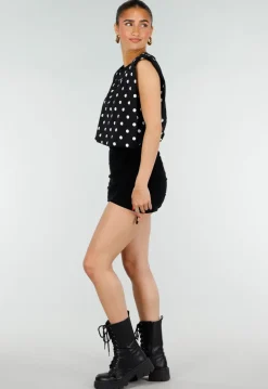 Zwarte Mouwloze Top met Witte Stippen en Schoudervulling