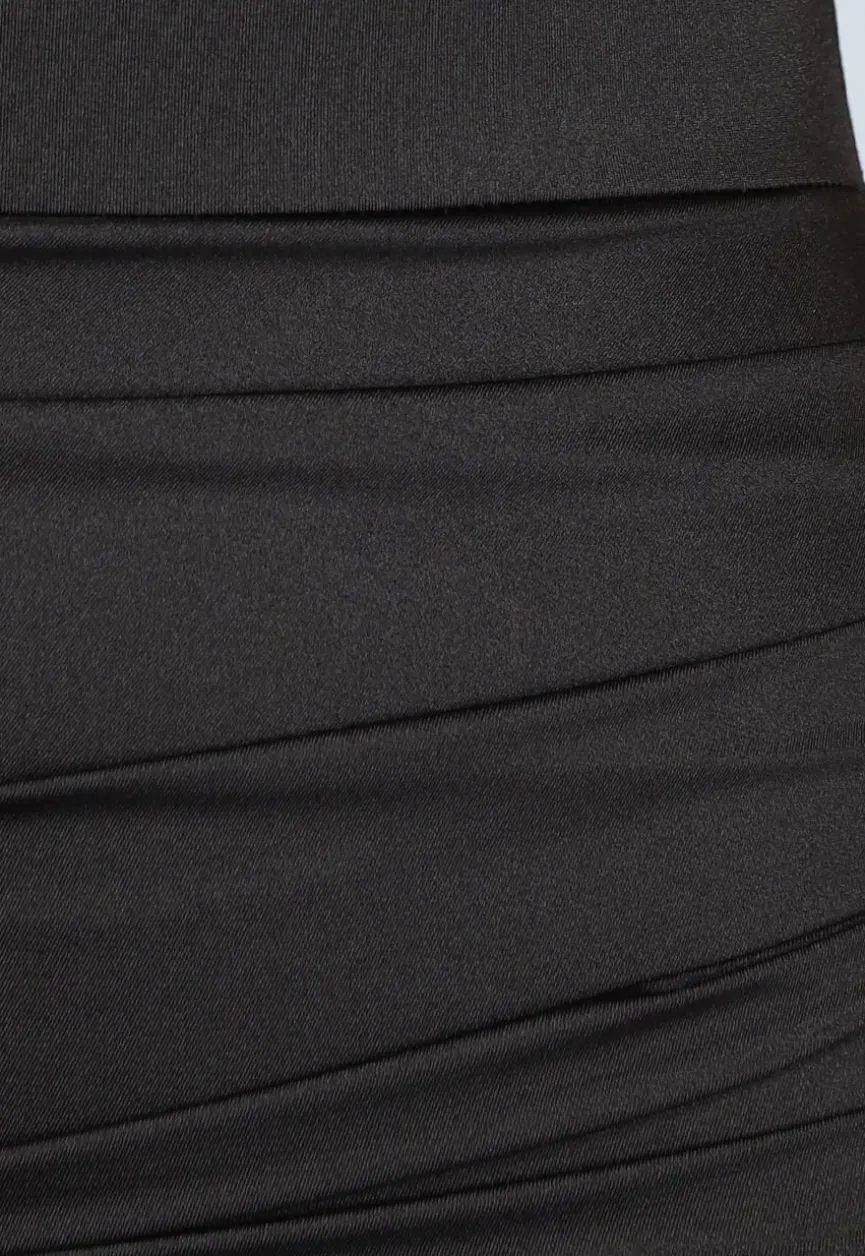 Zwarte Padded Glanzende Jurk met Twist Detail