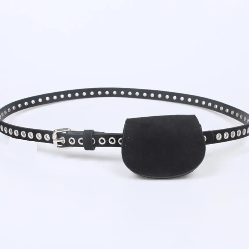 Zwarte Riem met Heuptasje en Zilverkleurige Oogjes