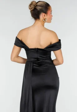 Zwarte Satin Off Shoulder Galajurk met Split