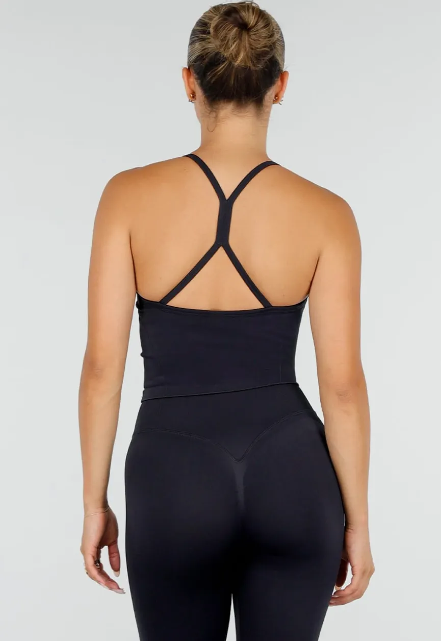 Zwarte Sportset met Halter Top, Legging, Uitneembare Pads en Scrunchdetail