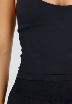 Zwarte Sportset met Halter Top, Flared Legging en Uitneembare Pads