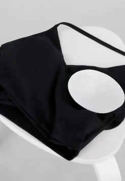 Zwarte Stretch Crop Top met Halterbandjes en Push Up Pads