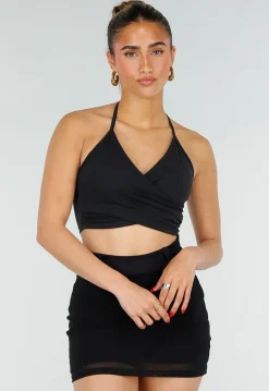 Zwarte Stretch Crop Top met Halterbandjes en Push Up Pads