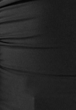 Zwarte Stretch Top met Pads en Spaghettibandjes