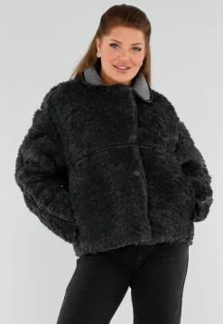 Zwarte Teddy Bontjas met Knoopsluiting