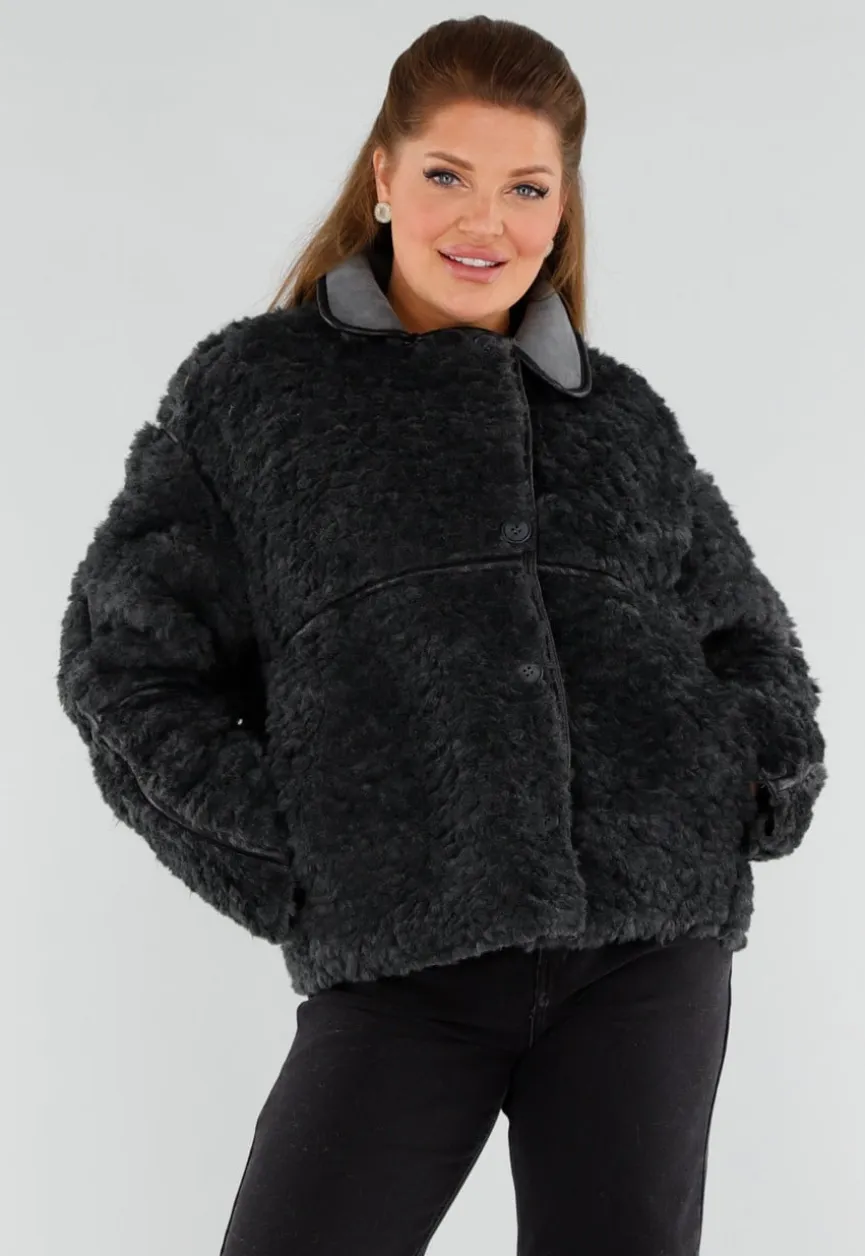 Zwarte Teddy Bontjas met Knoopsluiting