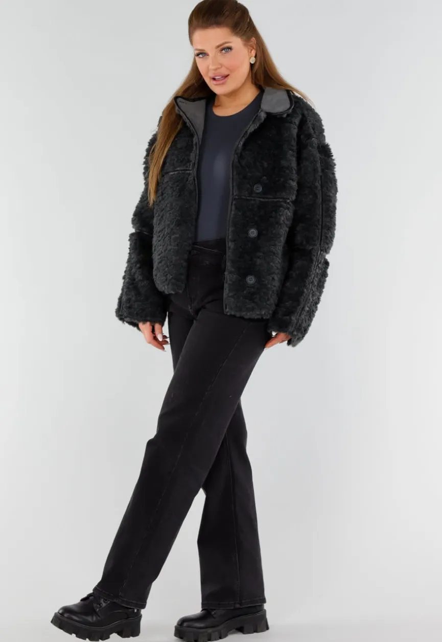 Zwarte Teddy Bontjas met Knoopsluiting