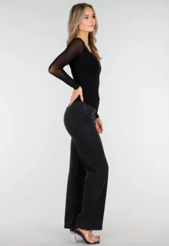 Zwarte Top met Mesh Mouwen en Hartvormige Halslijn