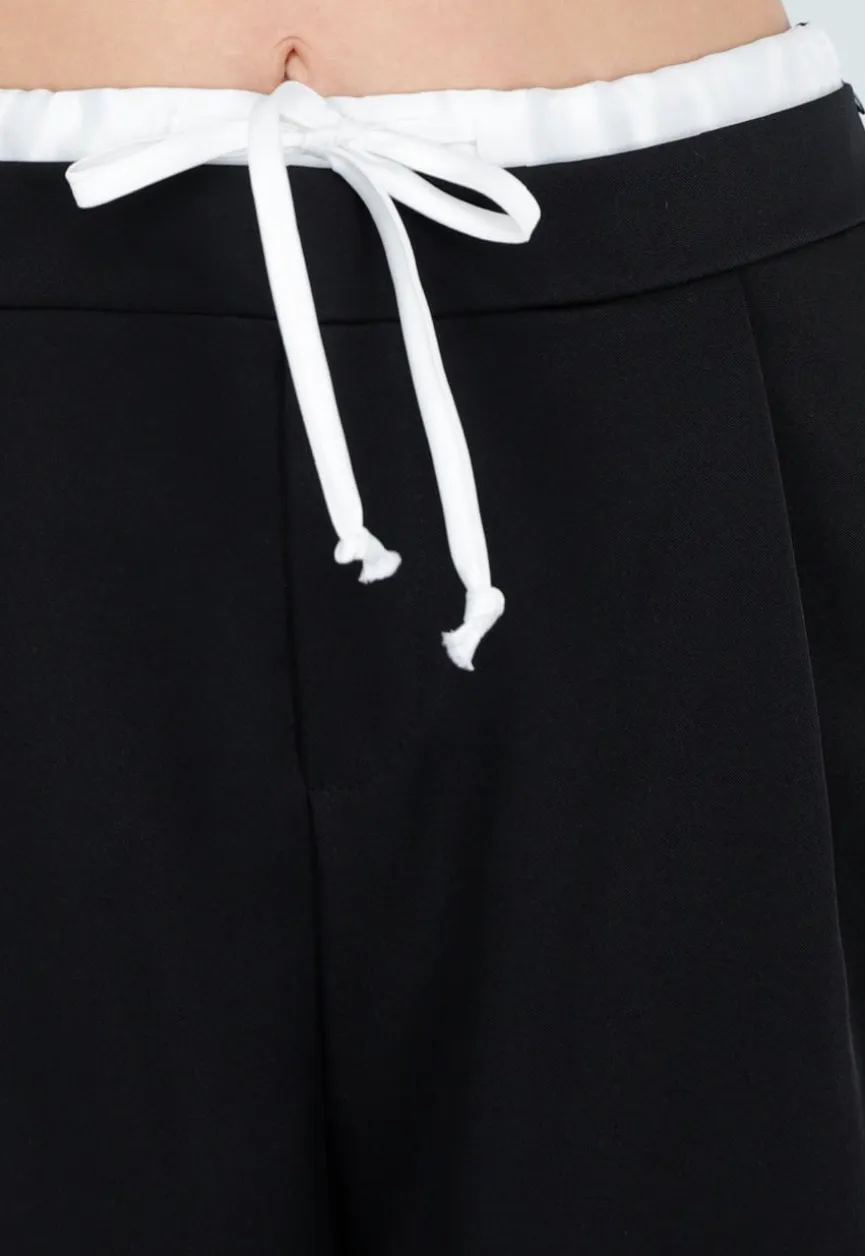 Zwarte Wide Leg Broek met Witte Tailleband en Strikdetail
